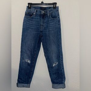 Cute Lucky Brand Dark Blue Jeans!